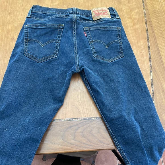 2 pairs of Levi’s for the price of 1! - Picture 4 of 7
